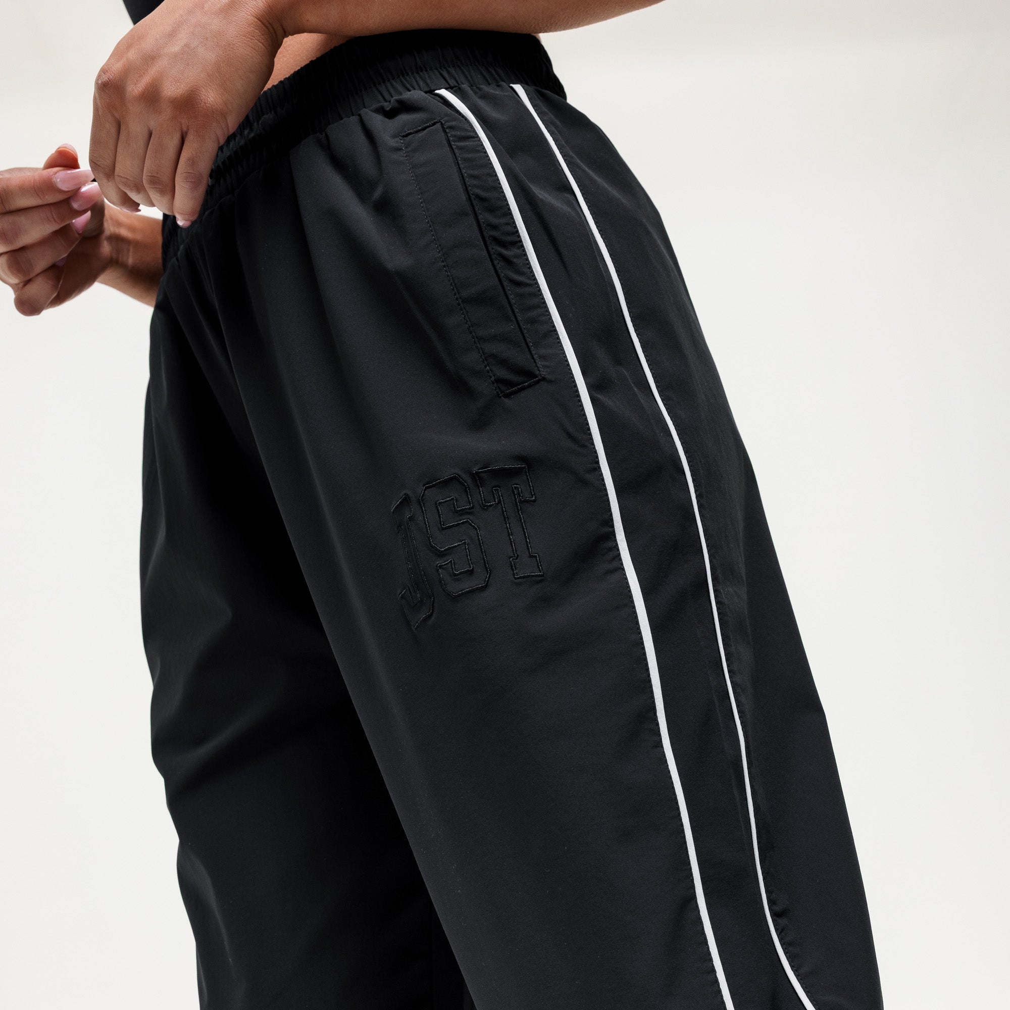Courtside Track Pants - Black/White