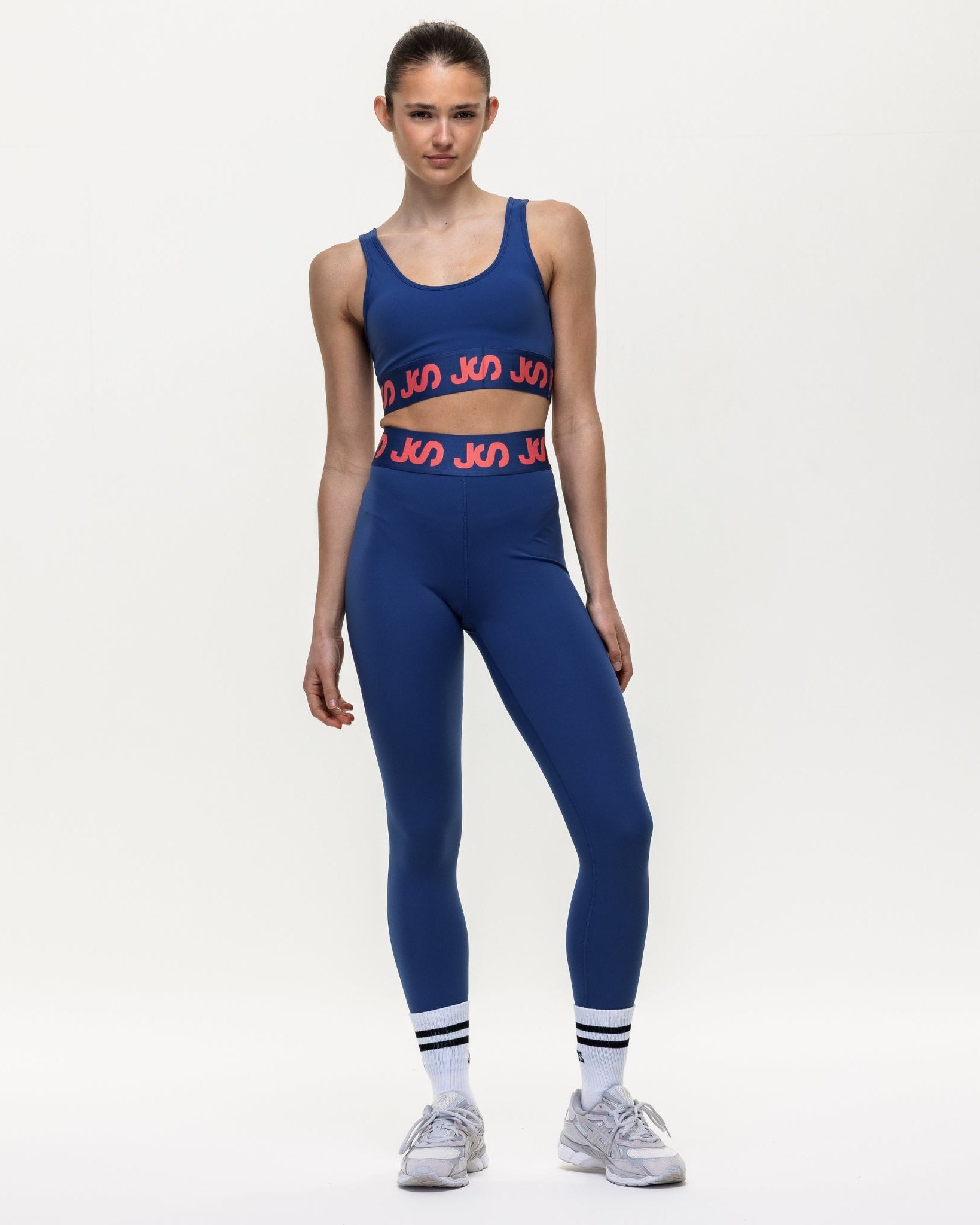 Airflow Medium Support Bra - Indigo/Coral